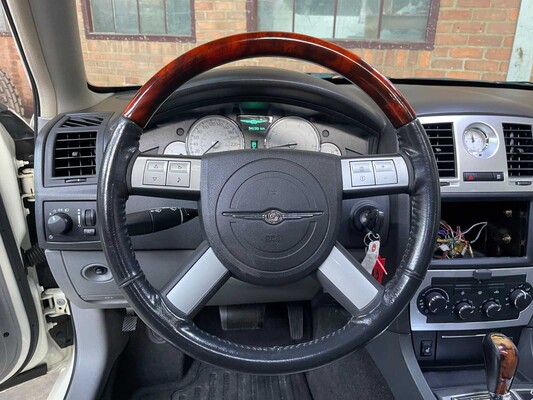 Chrysler 300C HEMI 5.7 V8 340pk 2006 Youngtimer