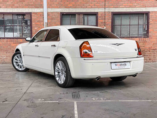 Chrysler 300C HEMI 5.7 V8 340pk 2006 Youngtimer