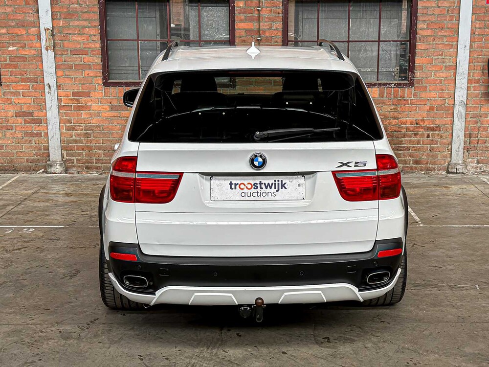 BMW X5 4.8l V8 354pk 2008