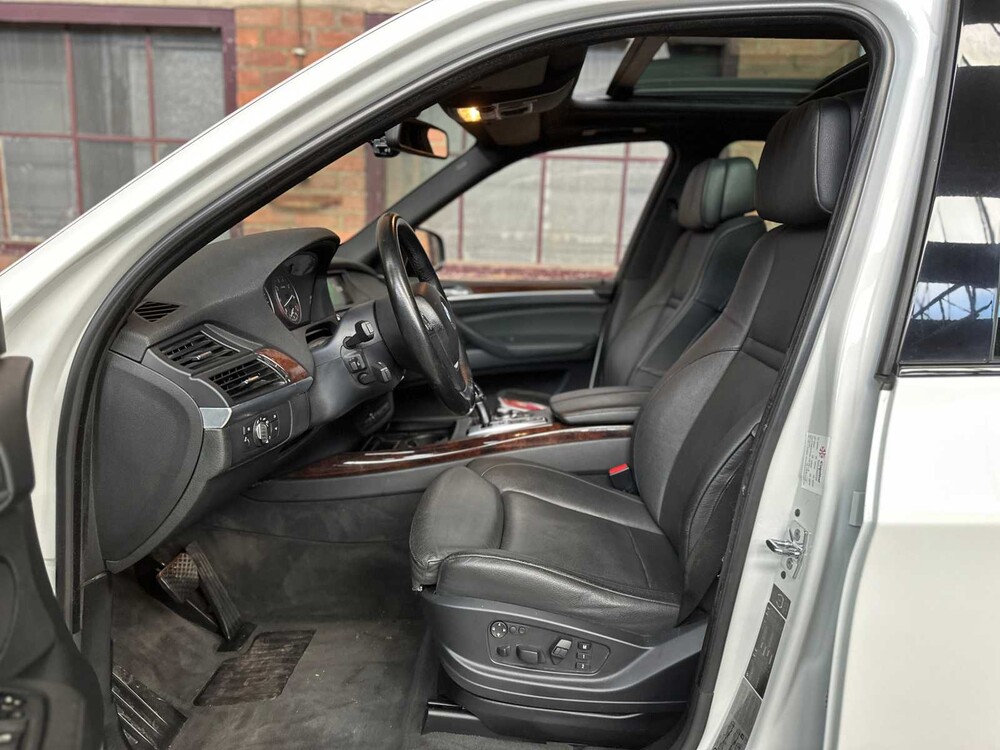 BMW X5 4.8l V8 354pk 2008