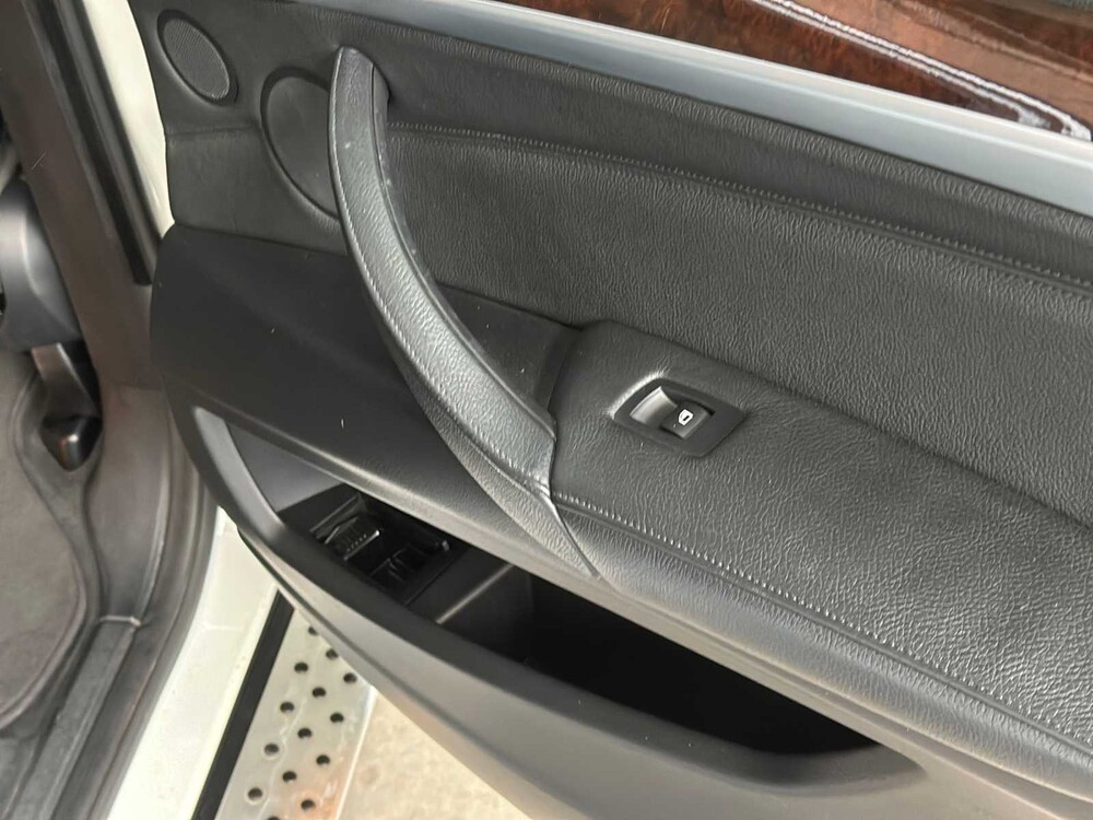 BMW X5 4.8l V8 354pk 2008