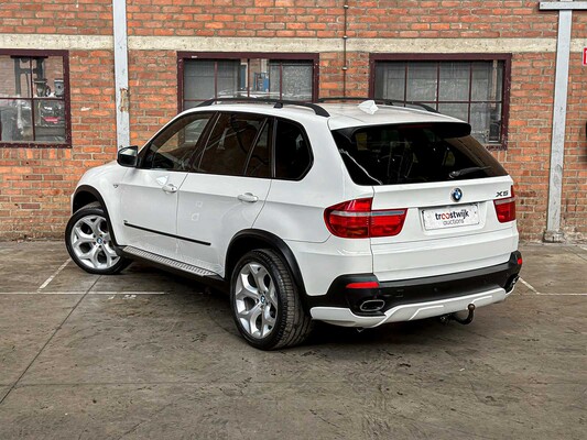 BMW X5 4.8l V8 354pk 2008