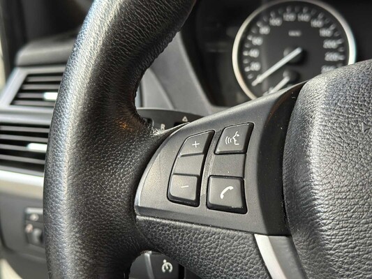 BMW X5 4.8l V8 354pk 2008