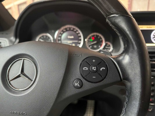 Mercedes-Benz E500 AMG coupé 5.5 V8 388pk 2009 E-klasse Youngtimer