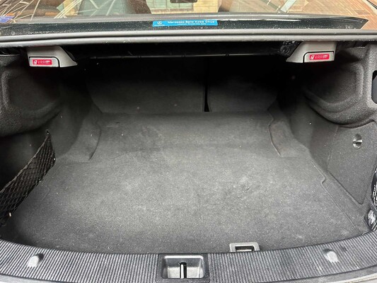 Mercedes-Benz E500 AMG coupé 5.5 V8 388pk 2009 E-klasse Youngtimer