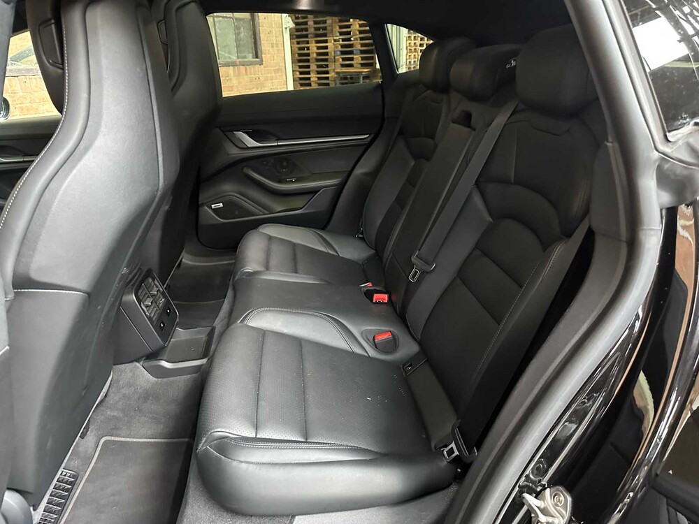 Porsche Taycan Cross Turismo 4 93 kWh Sport-Chrono 476pk 2021, P-434-JF