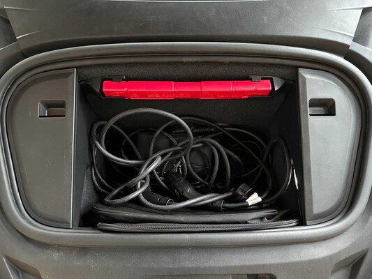 Porsche Taycan Cross Turismo 4 93 kWh Sport-Chrono 476pk 2021, P-434-JF