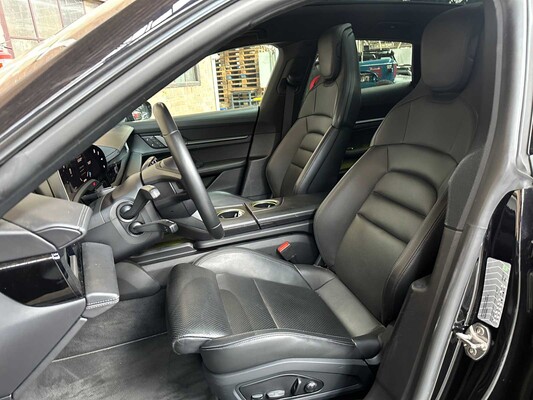 Porsche Taycan Cross Turismo 4 93 kWh Sport-Chrono 476pk 2021, P-434-JF