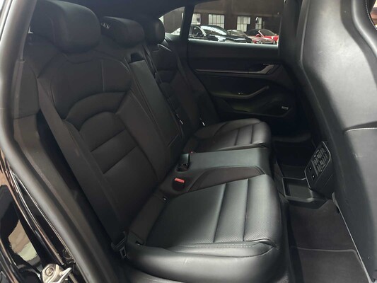 Porsche Taycan Cross Turismo 4 93 kWh Sport-Chrono 476pk 2021, P-434-JF