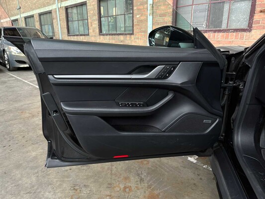 Porsche Taycan Cross Turismo 4 93 kWh Sport-Chrono 476pk 2021, P-434-JF