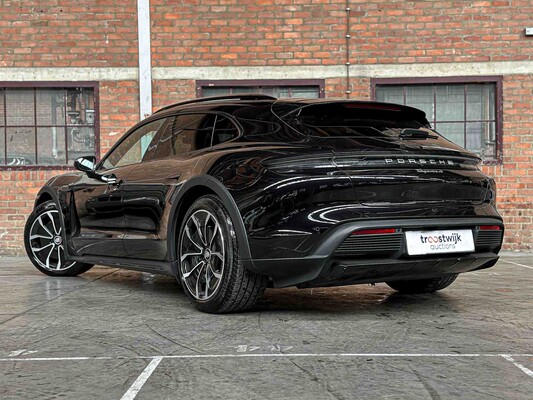 Porsche Taycan Cross Turismo 4 93 kWh Sport-Chrono 476pk 2021, P-434-JF
