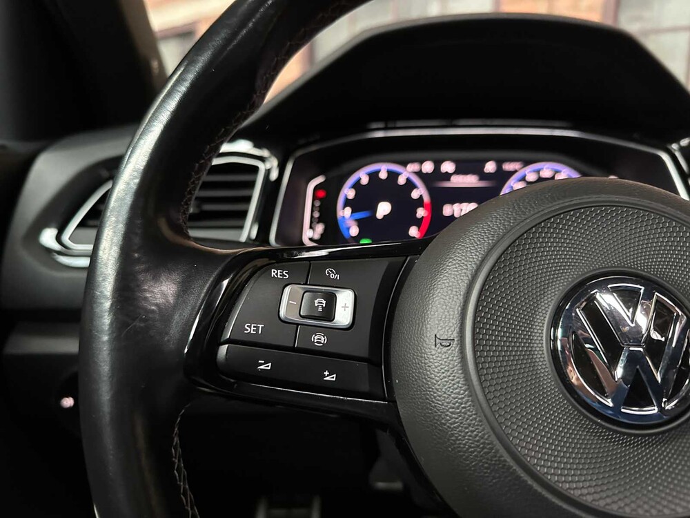 Volkswagen T-Roc R 2.0 TSI 4Motion -AKRAPOVIC- 300pk 2020