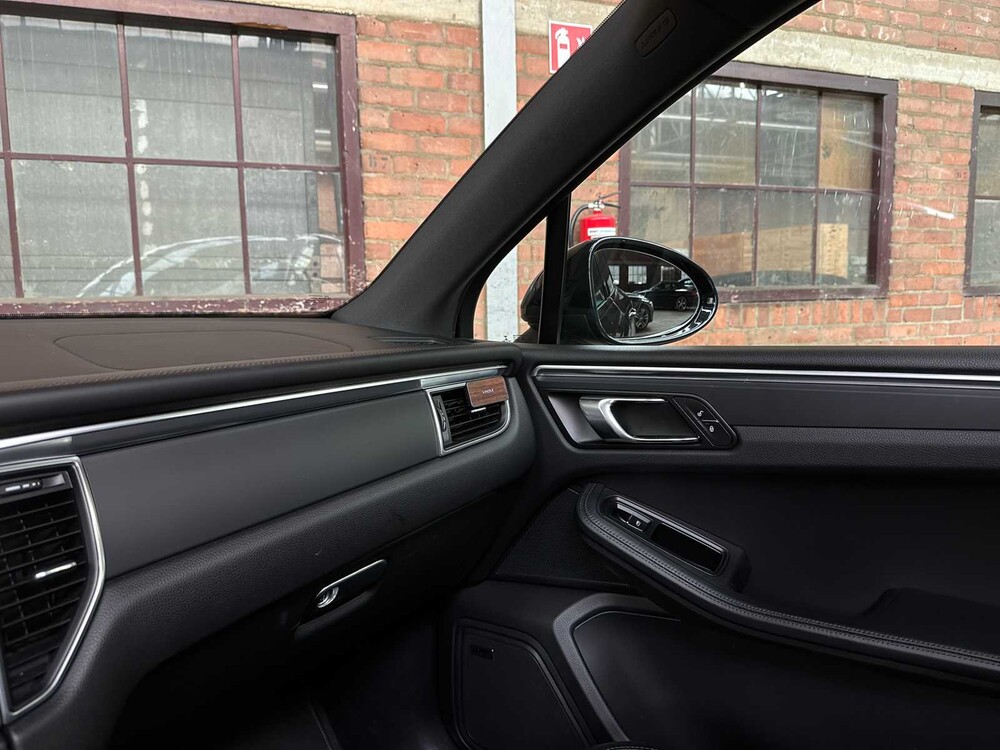 Porsche Macan 2.0 252pk 2018, RP-880-P