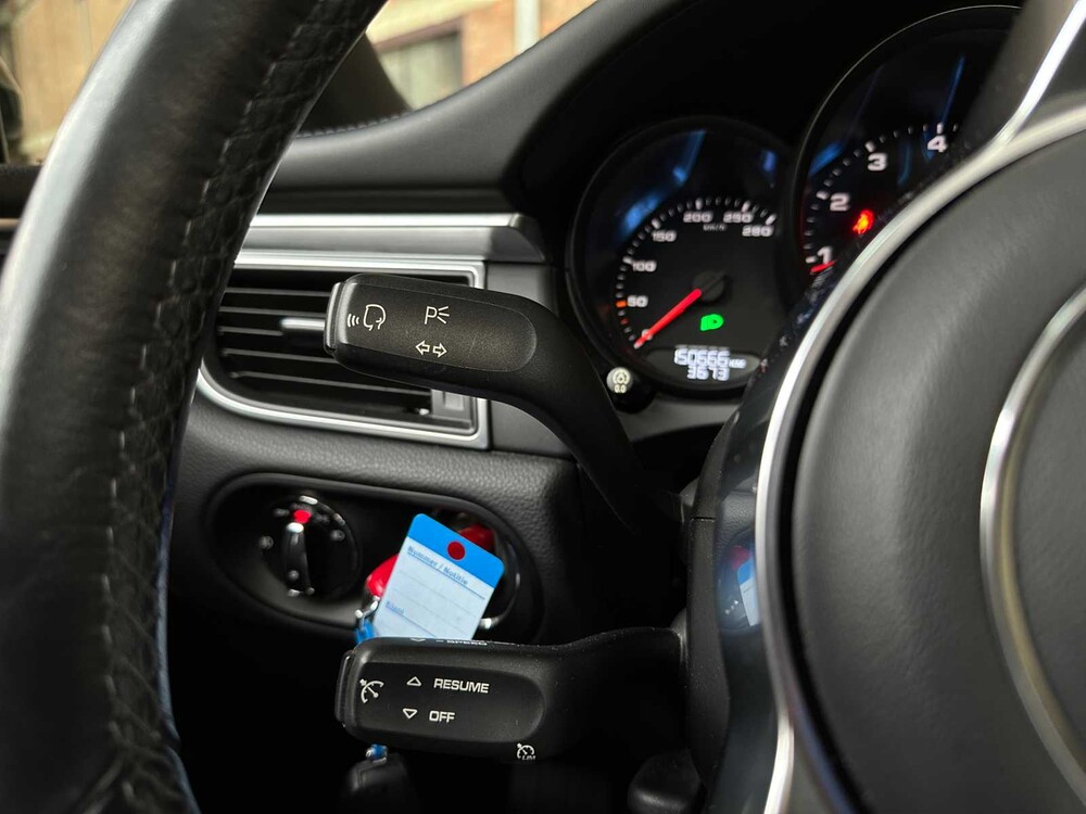 Porsche Macan 2.0 252pk 2018, RP-880-P