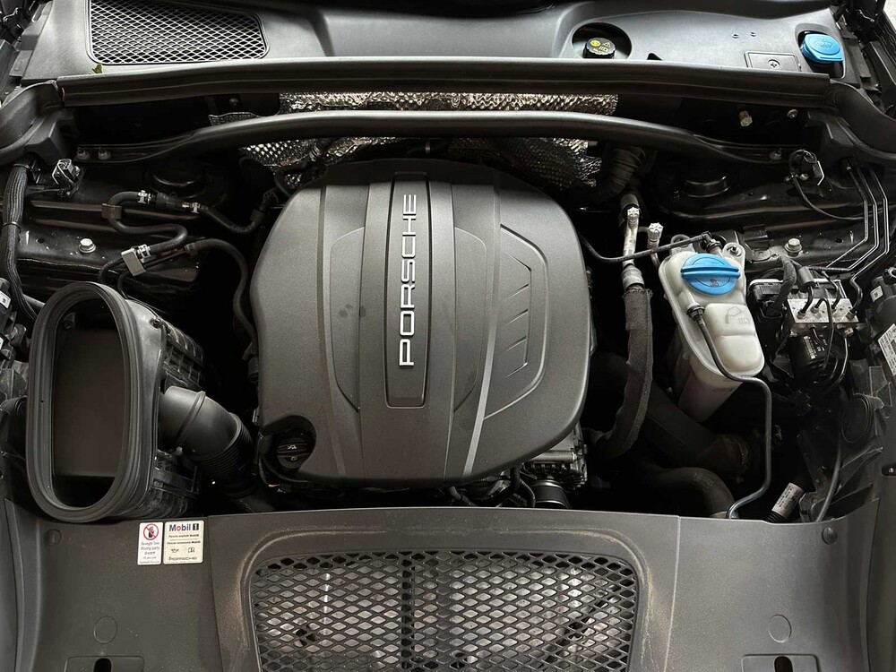 Porsche Macan 2.0 252pk 2018, RP-880-P