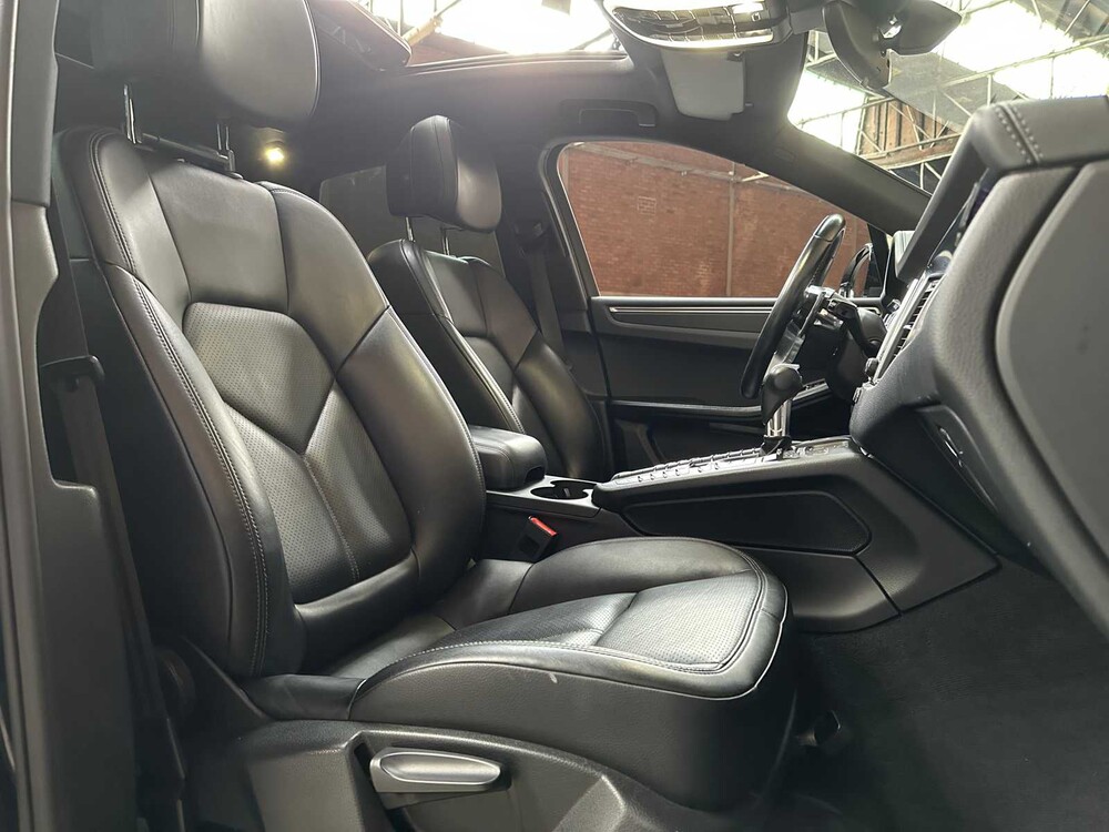 Porsche Macan 2.0 252pk 2018, RP-880-P