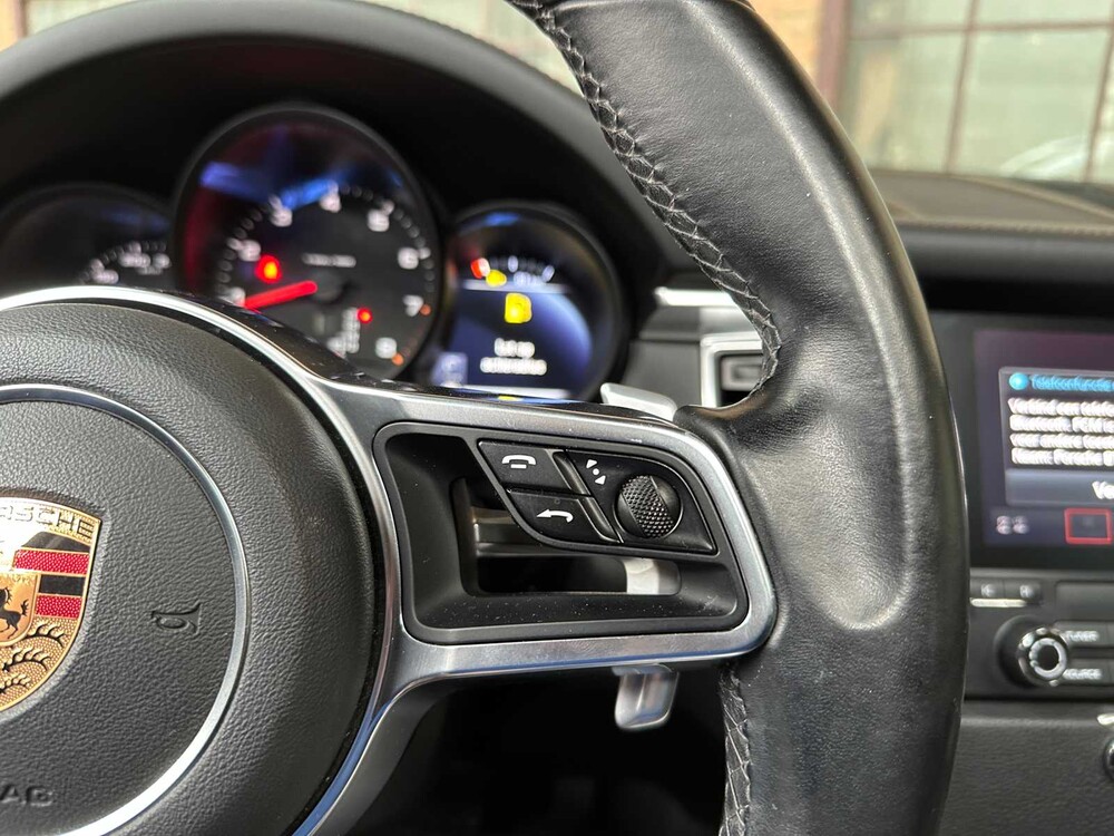 Porsche Macan 2.0 252pk 2018, RP-880-P