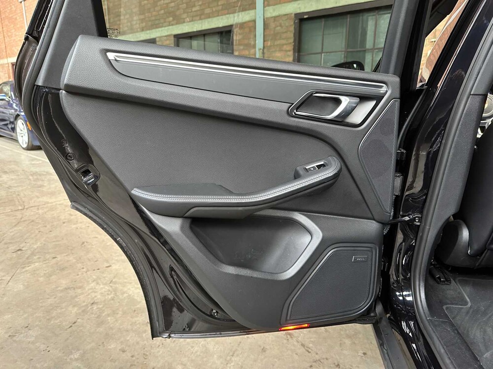 Porsche Macan 2.0 252pk 2018, RP-880-P