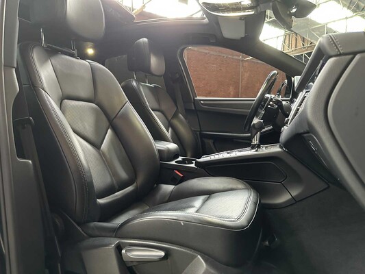 Porsche Macan 2.0 252pk 2018, RP-880-P