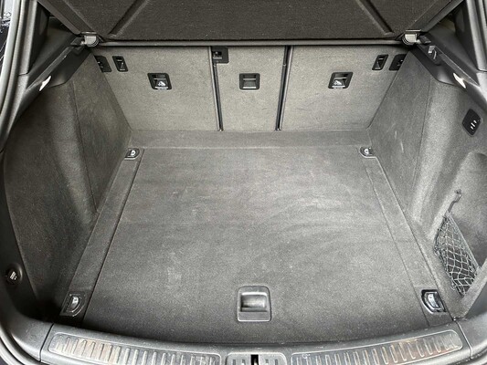 Porsche Macan 2.0 252pk 2018, RP-880-P