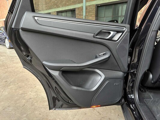 Porsche Macan 2.0 252pk 2018, RP-880-P