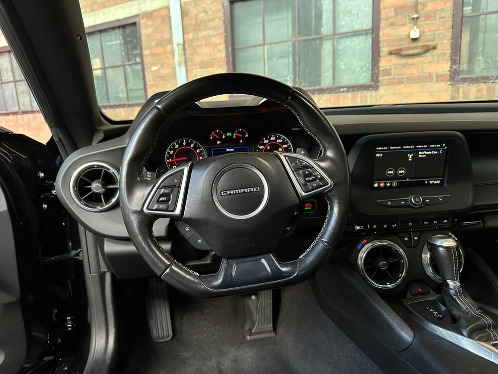 Chevrolet Camaro 1LT 2.0L l4 F DOHC 16V 275pk 2019