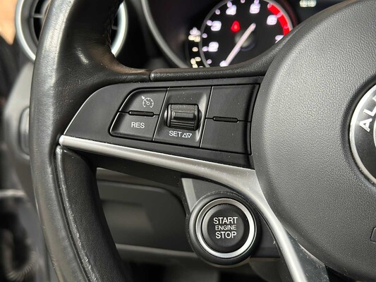 Alfa Romeo Giulia 2.0 T AWD Veloce Repetti B4 + GEPANTSERD 280pk 2019, JDK-05-S