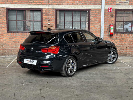 BMW M135i Centennial High Executive 1-serie 326pk 2016, J-630-FN