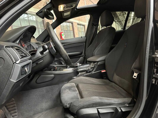 BMW M135i Centennial High Executive 1-serie 326pk 2016, J-630-FN