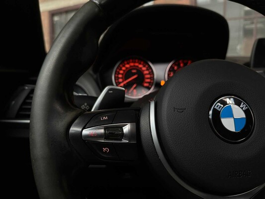 BMW M135i Centennial High Executive 1-serie 326pk 2016, J-630-FN
