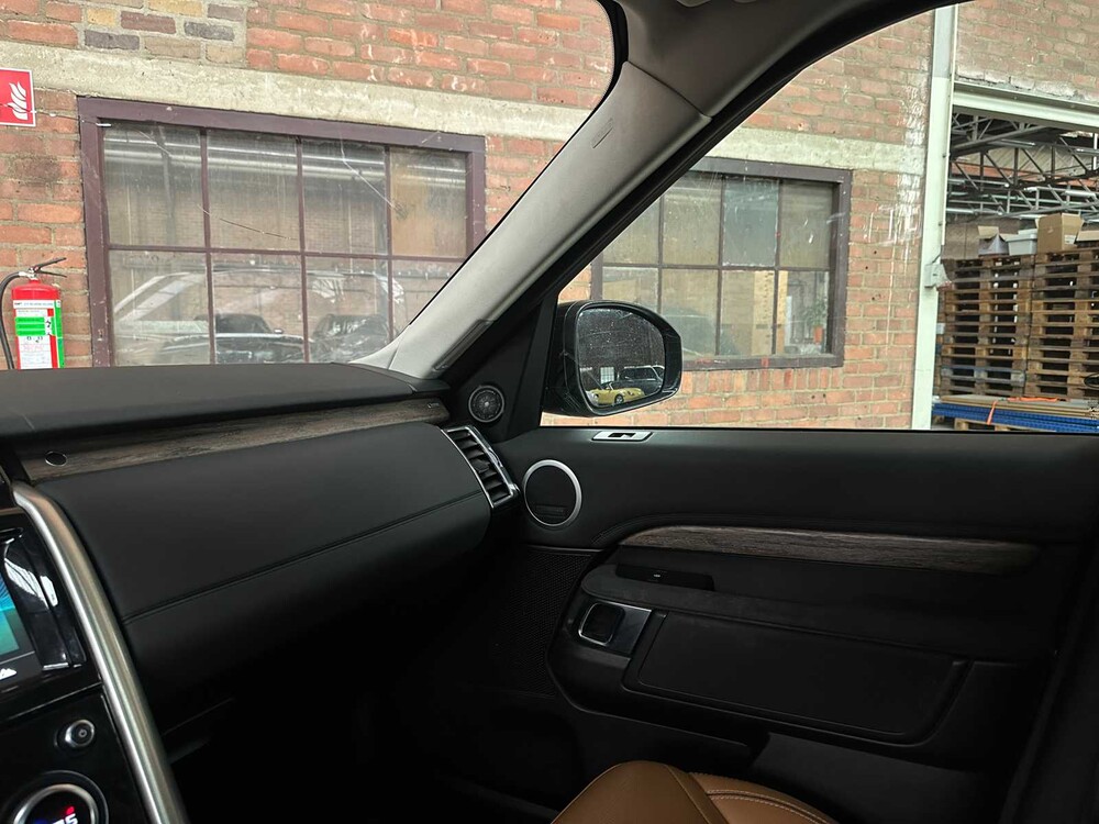 Land Rover Discovery 3.0 Td6 First Edition 7p. 258pk 2017, NT-499-K