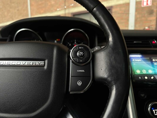 Land Rover Discovery 3.0 Td6 First Edition 7p. 258pk 2017, NT-499-K