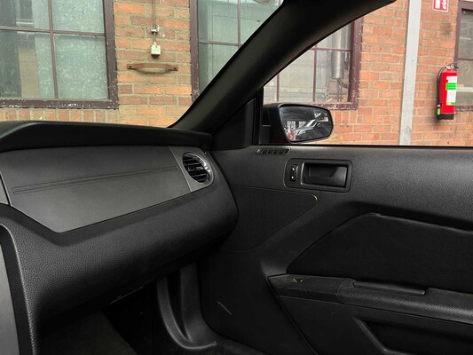 Ford Mustang 3.7 V6 310pk 2014