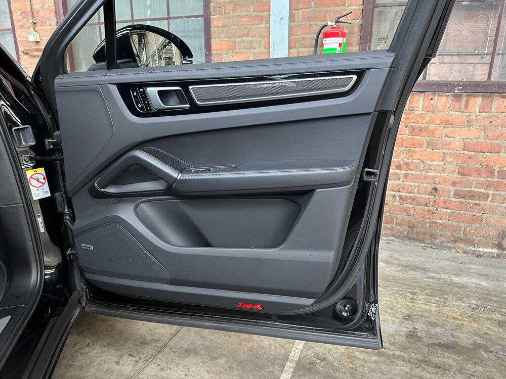 Porsche Cayenne S Coupe 2.9 441pk 2019 (Origineel-NL + 1e Eigenaar) G-949-DJ