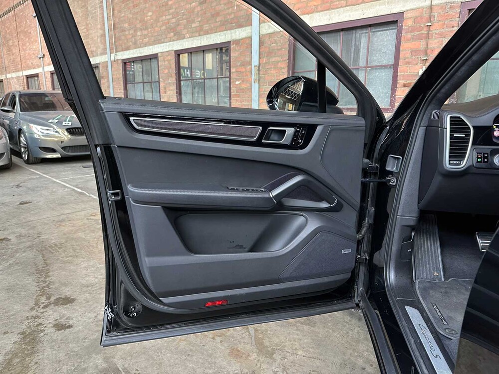 Porsche Cayenne S Coupe 2.9 441pk 2019 (Origineel-NL + 1e Eigenaar) G-949-DJ