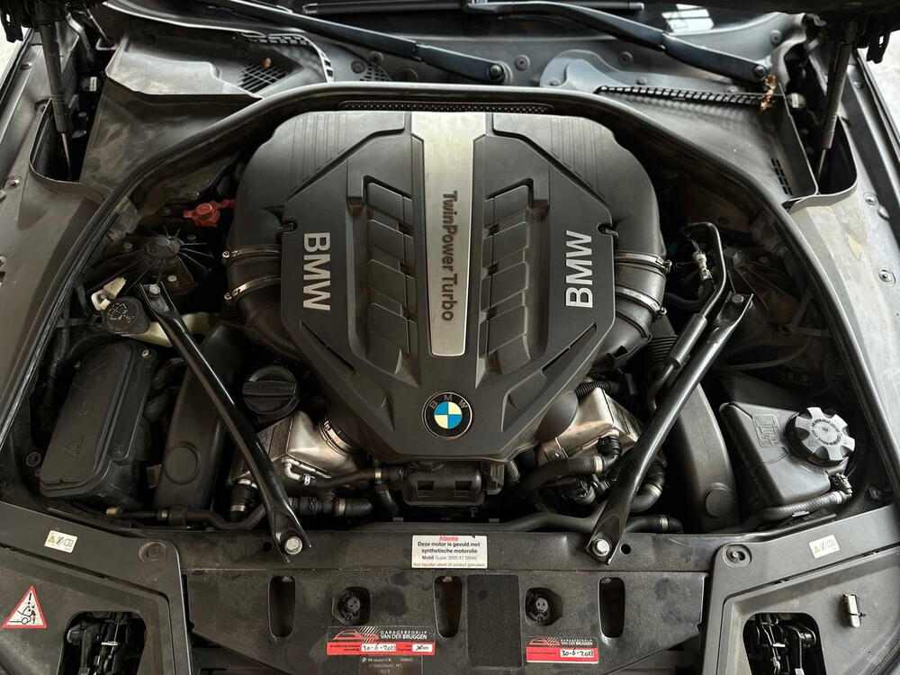 BMW 550i 4.4 V8 High Executive M-Sport F11 408pk 2011 5-serie Touring, HP-259-J