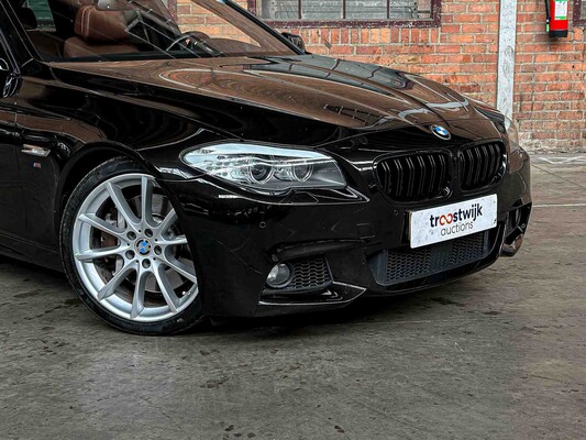 BMW 550i 4.4 V8 High Executive M-Sport F11 408pk 2011 5-serie Touring, HP-259-J