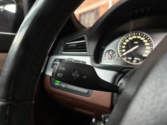 BMW 550i 4.4 V8 High Executive M-Sport F11 408pk 2011 5-serie Touring, HP-259-J