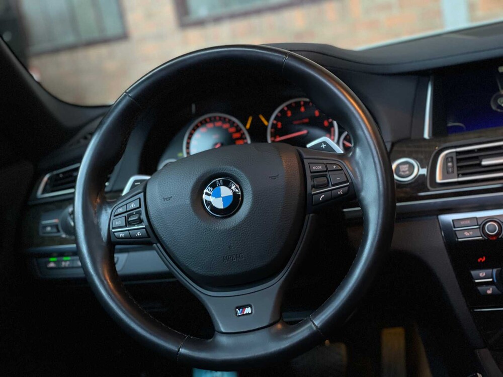 BMW ActiveHybrid7 M-Sport 3.0 L6 354pk 2014 7-serie 