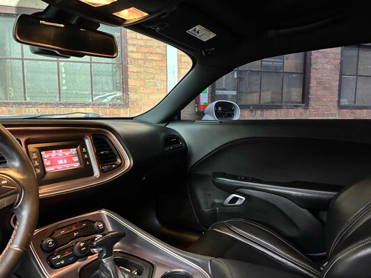 Dodge Challenger 3.6 V6 305pk 2016
