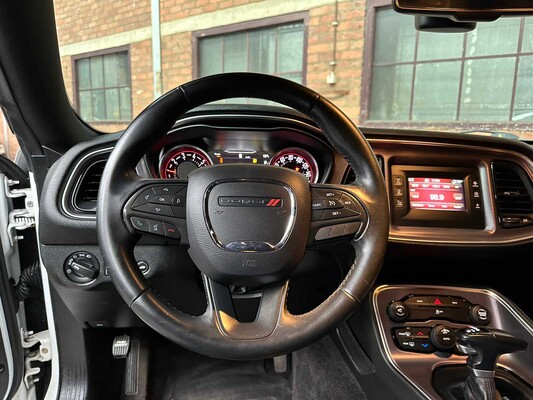 Dodge Challenger 3.6 V6 305pk 2016