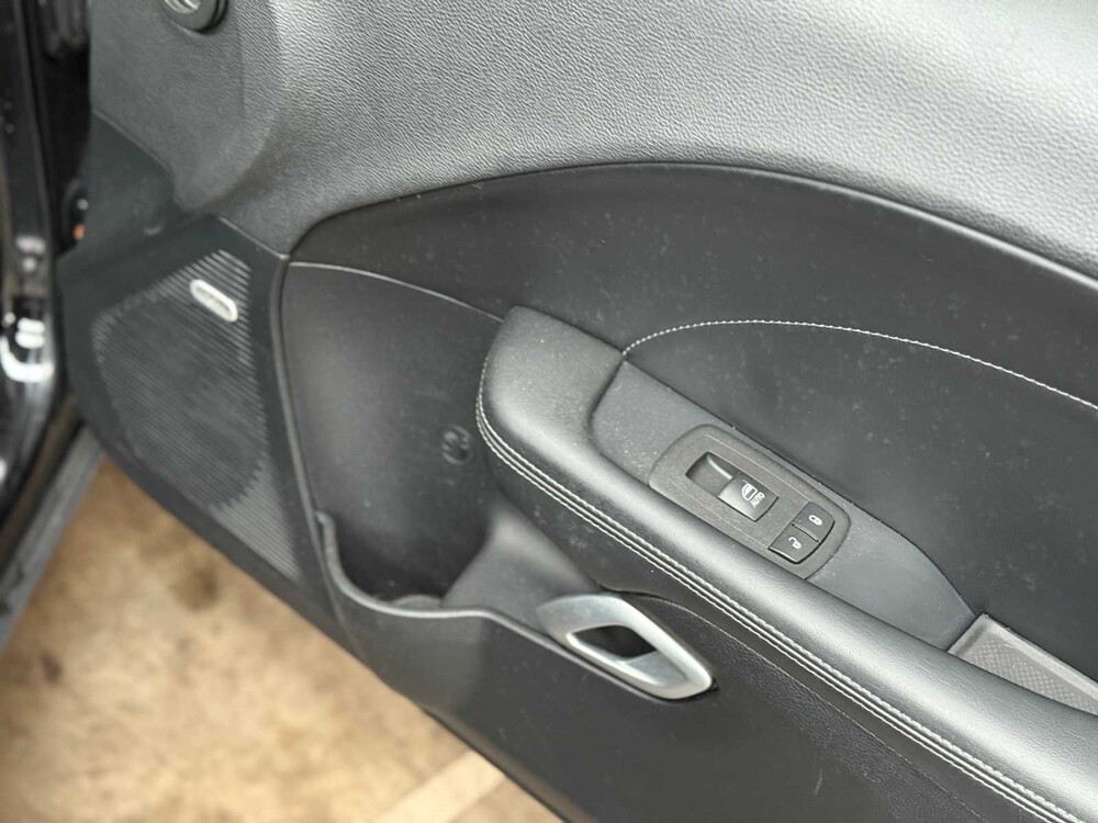 Dodge Challenger SXT PLUS 3.6 V6 305pk 2015