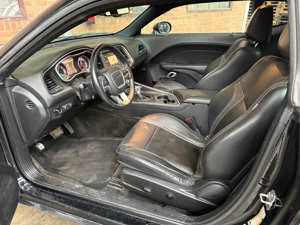 Dodge Challenger SXT PLUS 3.6 V6 305pk 2015