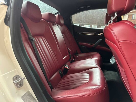 Maserati Ghibli 3.0 V6 D 275pk 2015, 9-ZSL-90