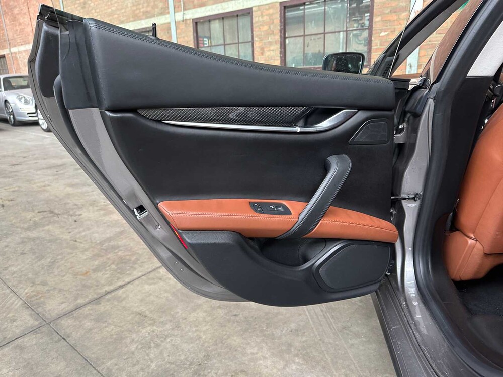 Maserati Ghibli 3.0 V6 S Q4 411pk 2015, SN-156-F