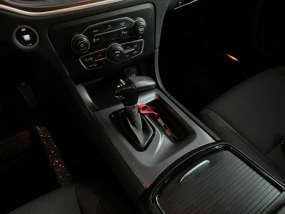 Dodge Charger SXT 3.6 V6 296pk 2020