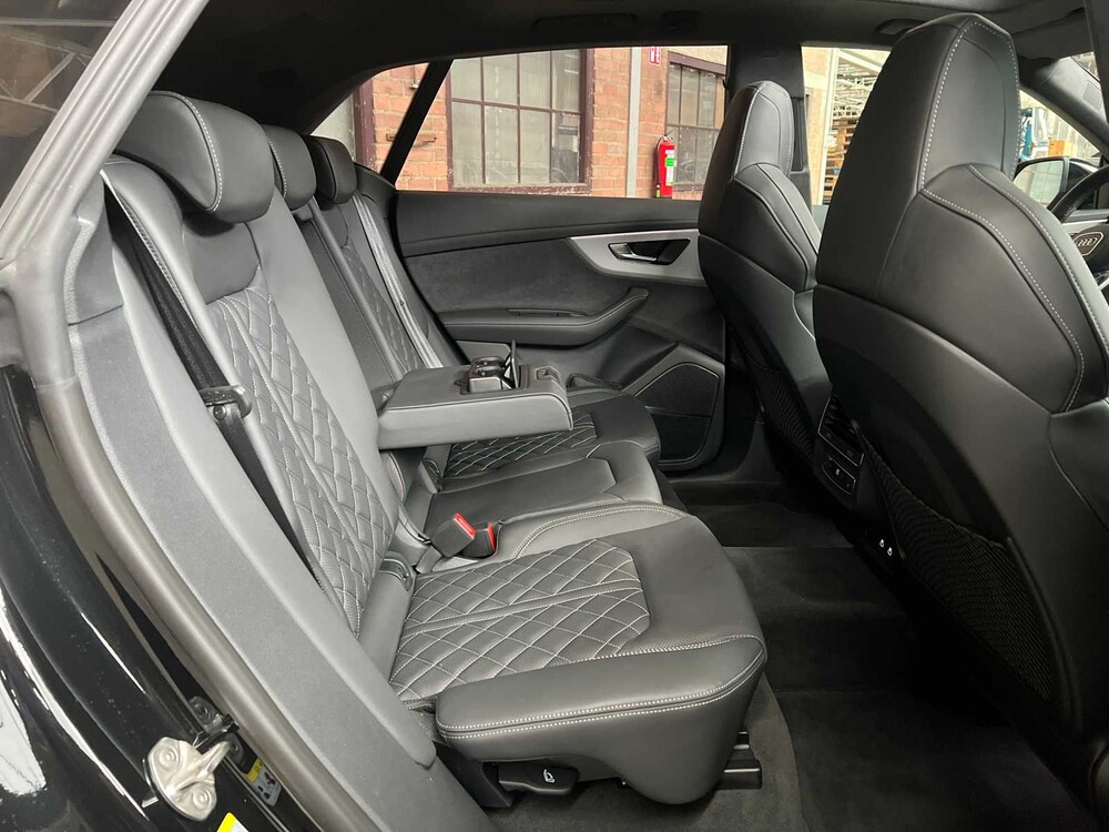 Audi Q8 60 TFSIe Quattro S-Line 490pk 2025 Plug-In Hybrid Fabrieksgarantie