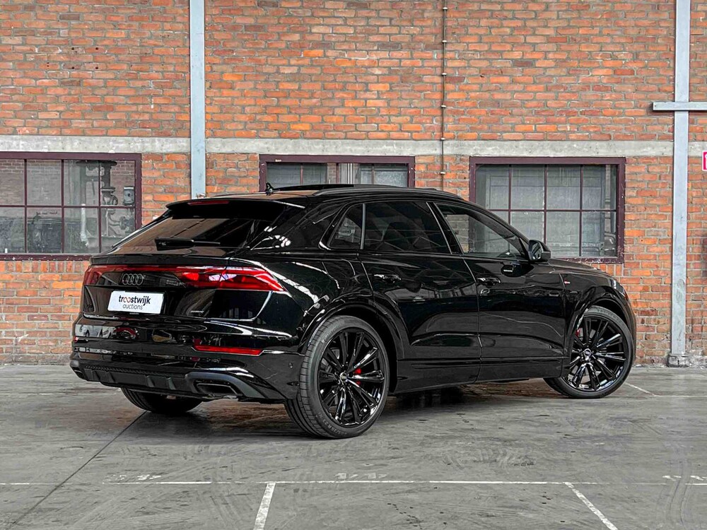 Audi Q8 60 TFSIe Quattro S-Line 490pk 2025 Plug-In Hybrid Fabrieksgarantie