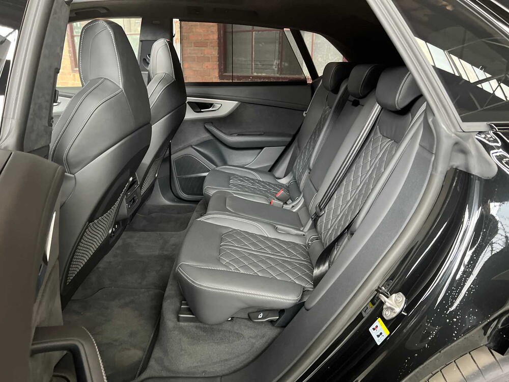 Audi Q8 60 TFSIe Quattro S-Line 490pk 2025 Plug-In Hybrid Fabrieksgarantie