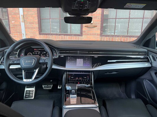 Audi Q8 60 TFSIe Quattro S-Line 490hp 2025 Plug-In Hybrid Factory Warranty